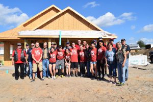 OSU volunteers at the Veterans Village with homeowners and other volunteers